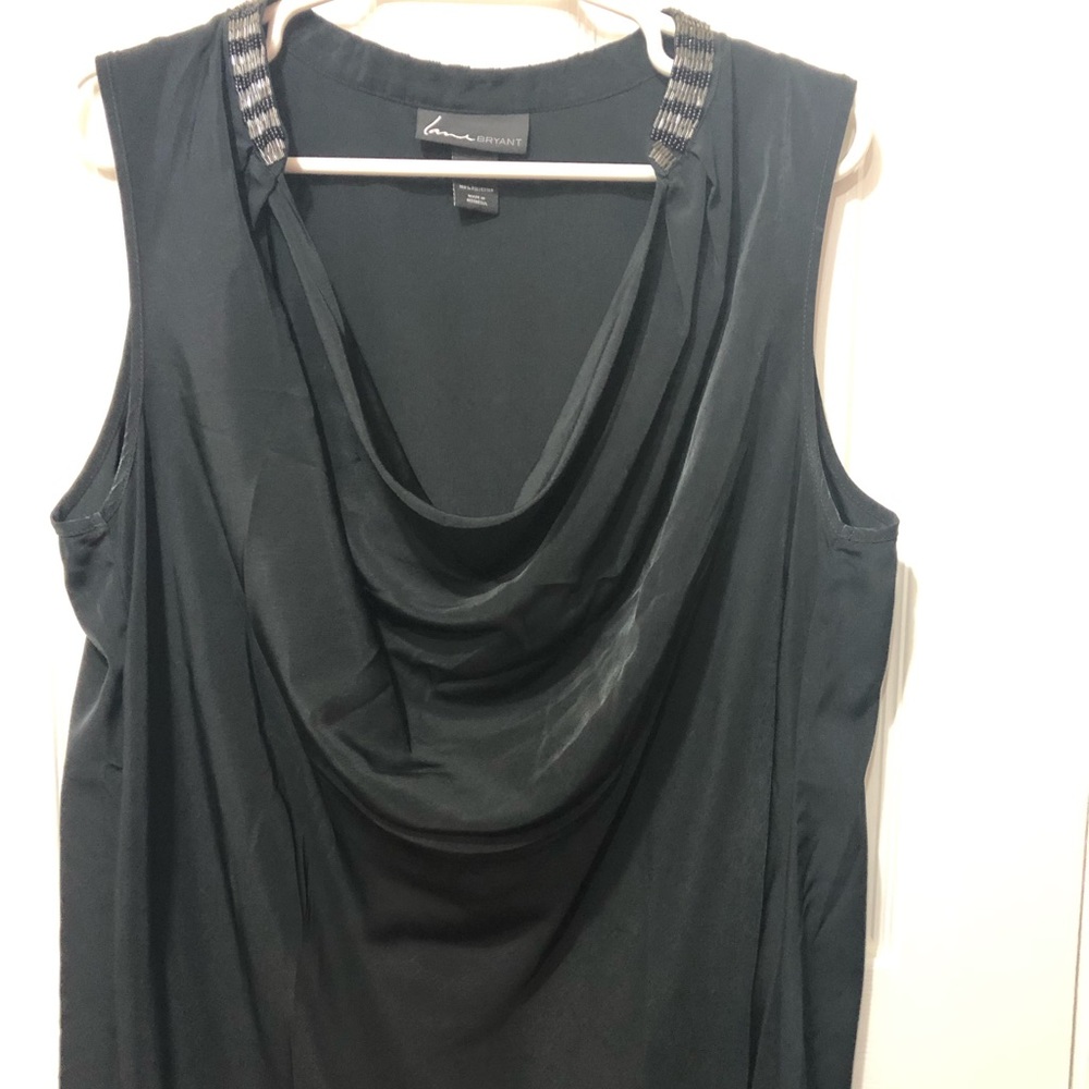 NWOT Elegant black Lane Bryant sleeveless blouse.